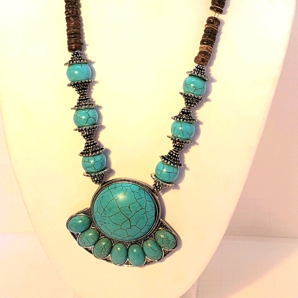 NECKLACE -Howelite Necklace 2.5” By 3” Pendant - Picture 2 of 3